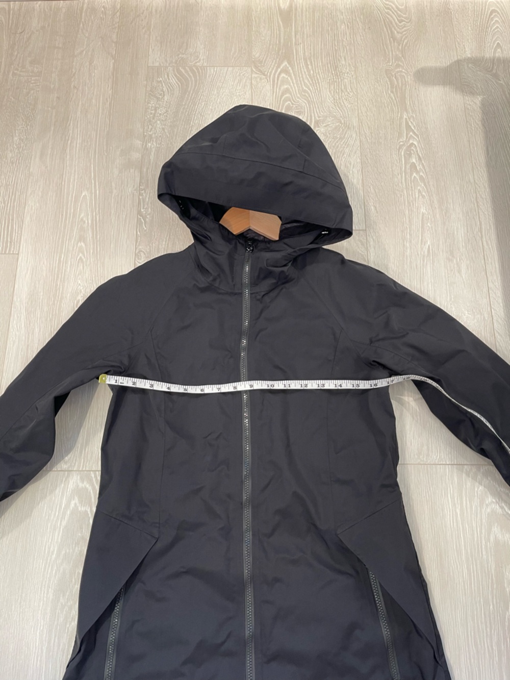 Lululemon Definitely Raining Jacket
Black size 6 - Picture 12 of 16